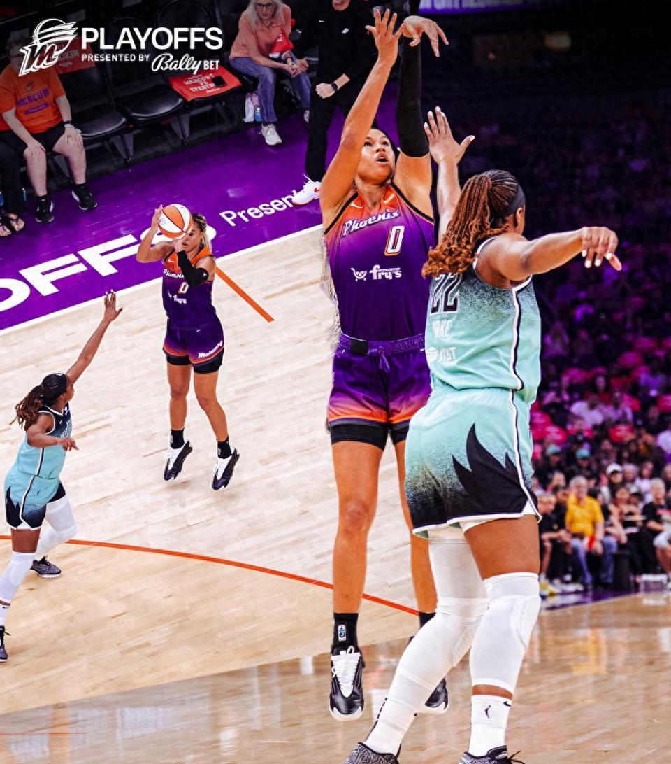 哈登连续十二场比赛得分超过爆冷，瑞士队挑战极限！的简单介绍